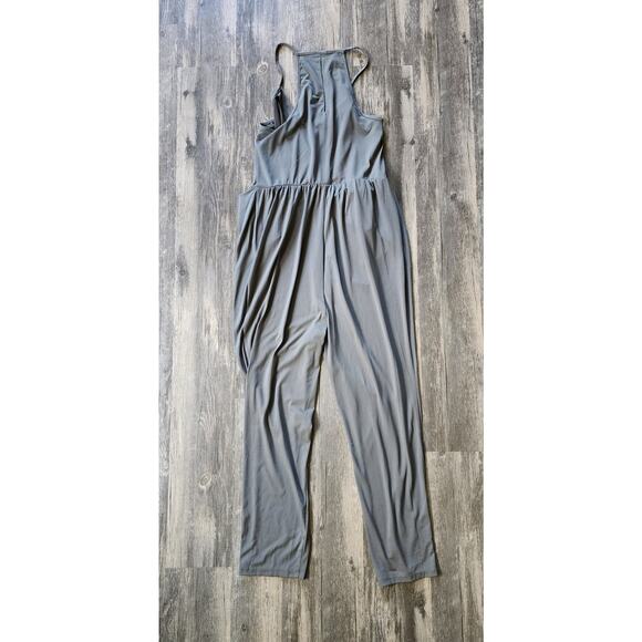 BCBGeneration Drape Pocket Jumpsuit Size M Green Sleeveless Stretchy Casual - Picture 6 of 8